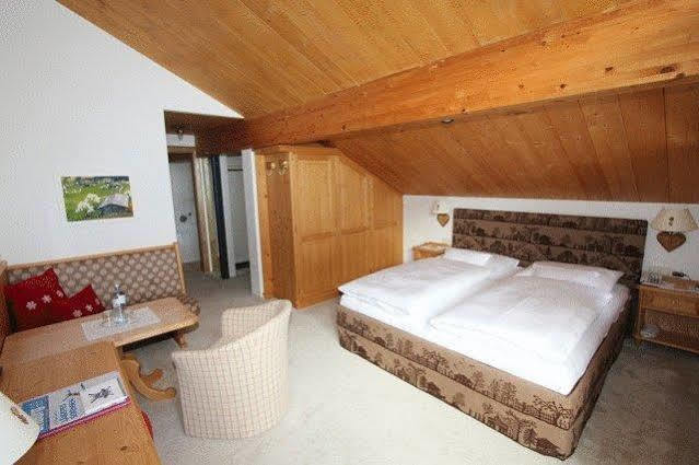 Hotel Alpenland - Das Feine Kleine Lech am Arlberg Esterno foto